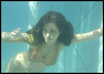 Cleo-h2o-just-add-water-702463_435_310.jpg